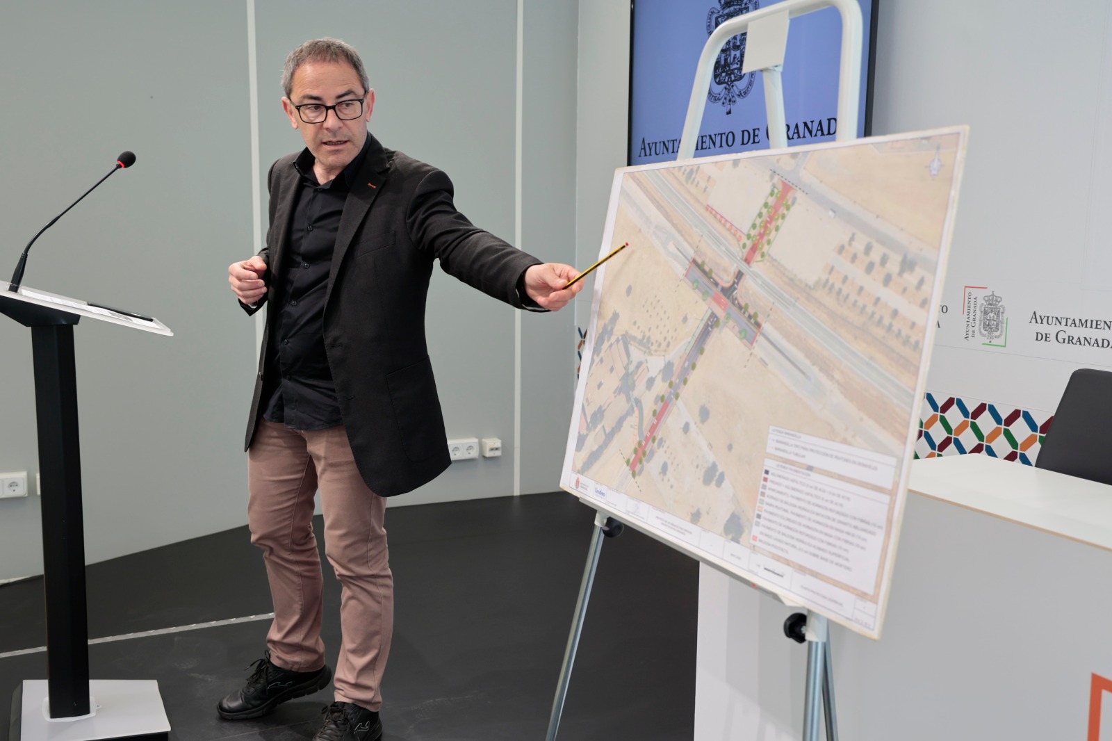 ©Ayto.Granada: EL AYUNTAMIENTO APRUEBA EL PROYECTO PARA ELIMINAR EL MURO DEL TNEL QUE INCOMUNICA LA CHANA Y LA NUEVA ZONA DE EXPANSIN DE LA CIUDAD CON UNA INVERSIN DE CASI 1,5 MILLN DE EUROS